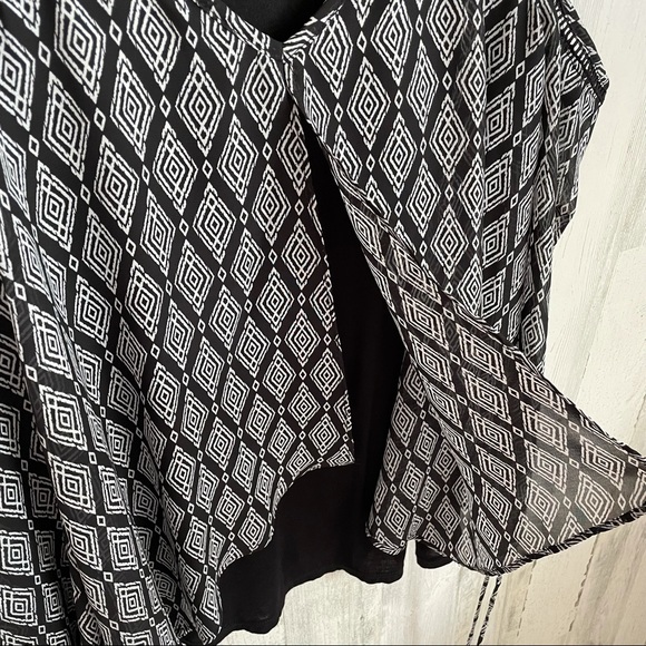 Off the Shoulder Flowy Blouse Size XS - Picture 4 of 12